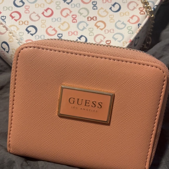 Guess Shoulder Bag - Picture 3 of 4